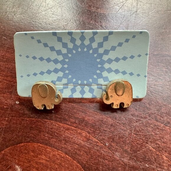 NWT Tiny Elephant Gold Tone Stud Earrings - Picture 2 of 5